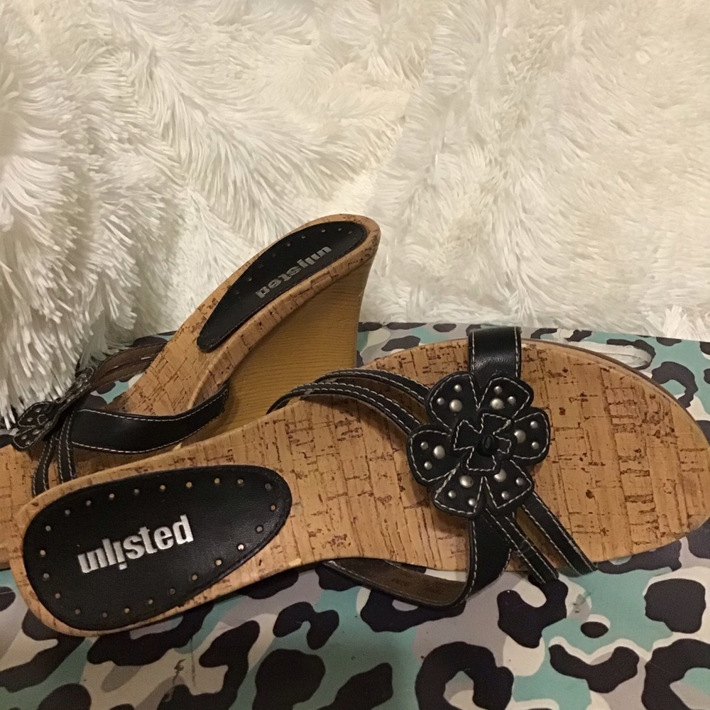 Unlisted Black & Tan Platform Wedges Heels Sandals with Black Leather Flower
